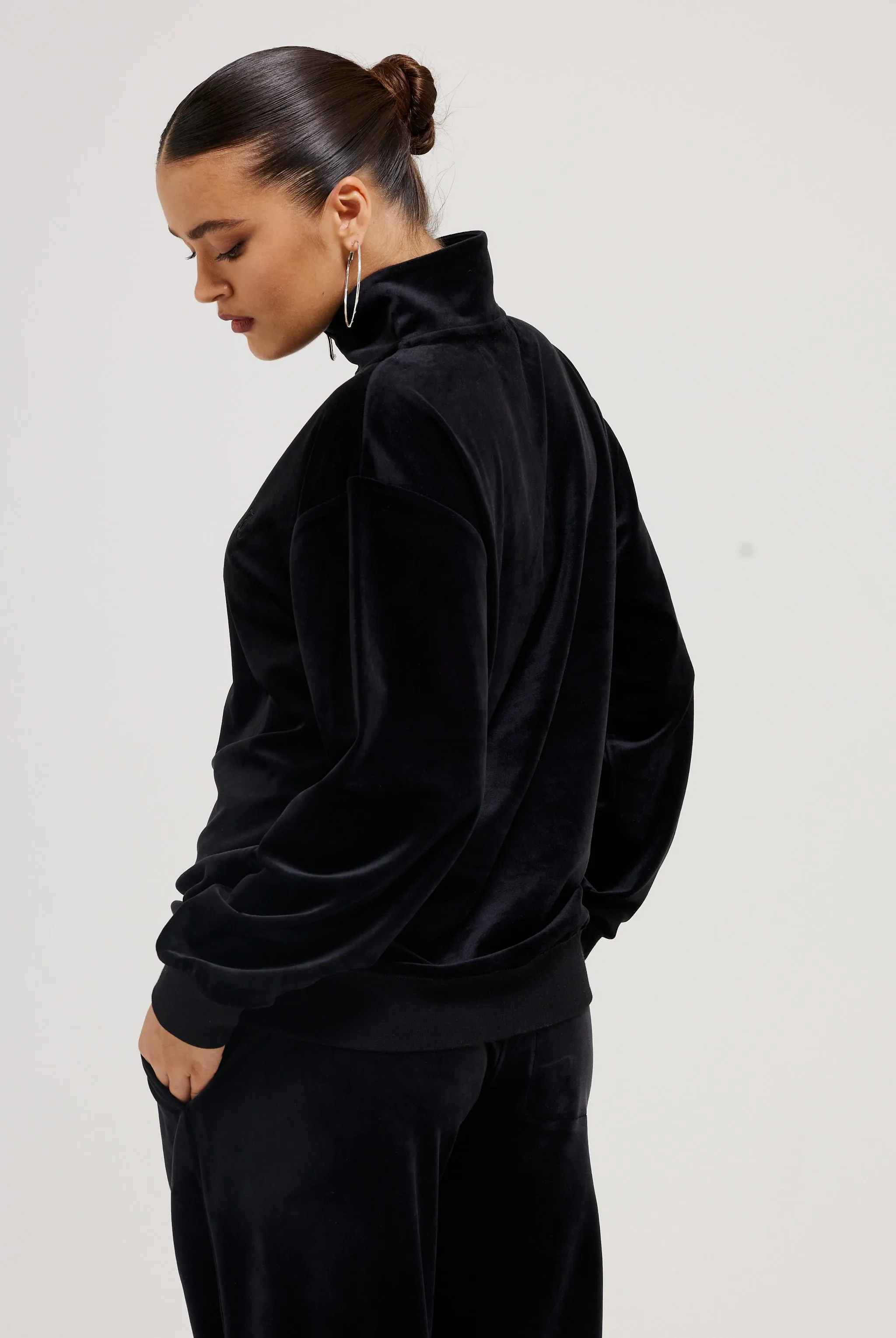 BLACK OVERSIZED QUARTER ZIP CLASSIC VELOUR TRACK TOP