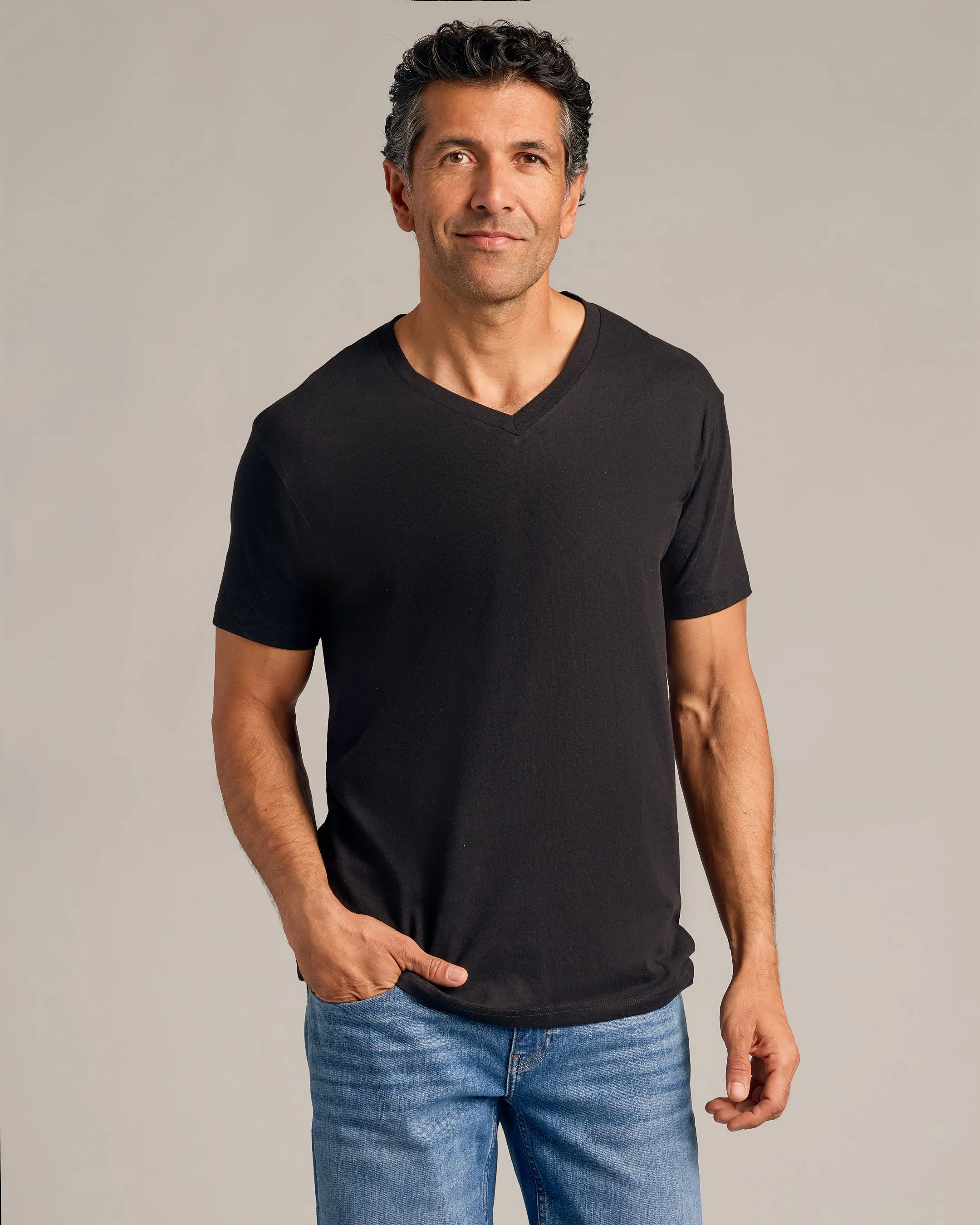 Bold Essentials V-Neck 3 Pack