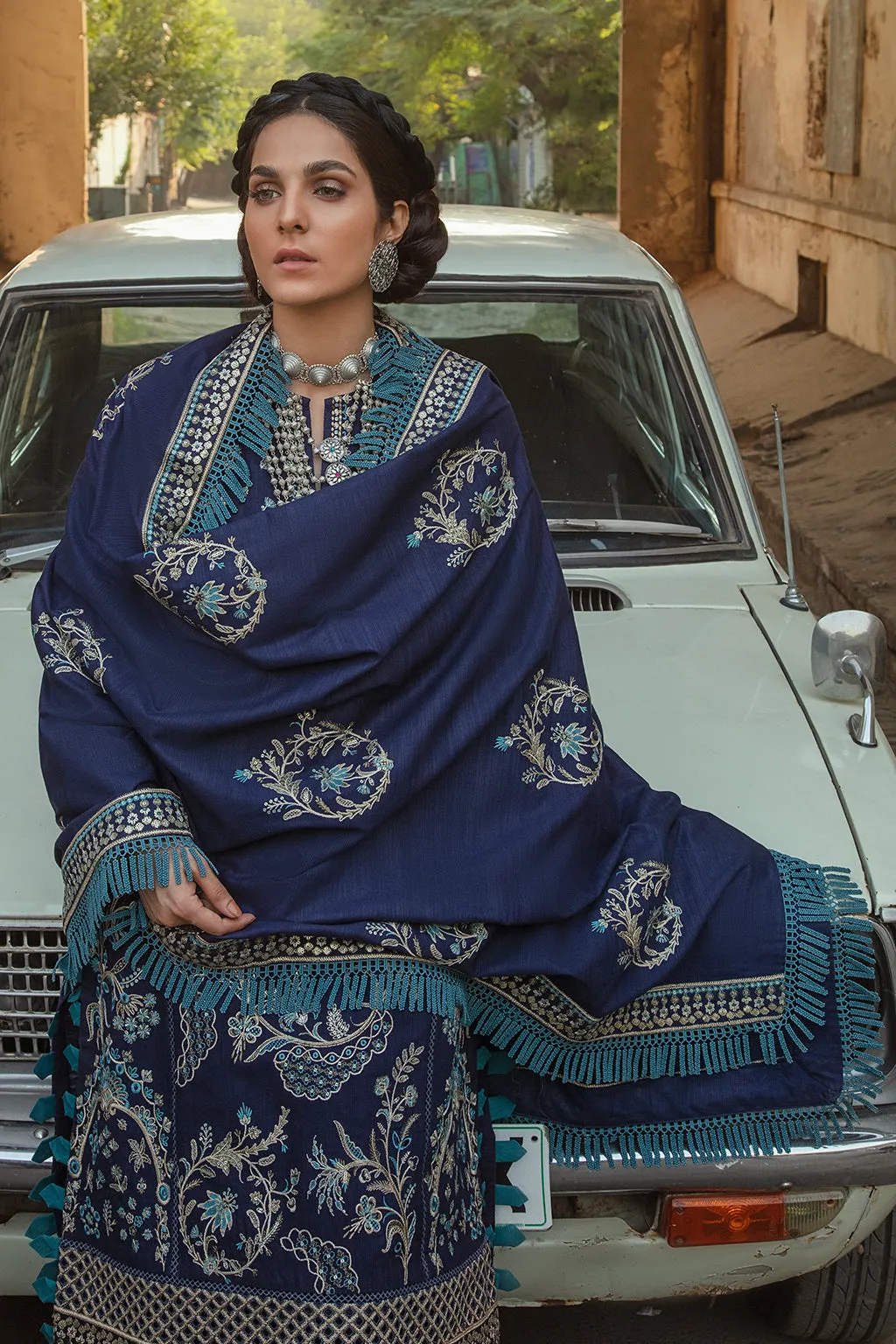 Meeran | Afrozeh Sardiyoon Ki Kahani Winter Collection 2021 | Unstitched Embroidered Khaddar Linen Suits