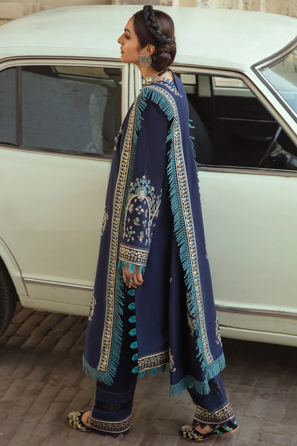 Meeran | Afrozeh Sardiyoon Ki Kahani Winter Collection 2021 | Unstitched Embroidered Khaddar Linen Suits