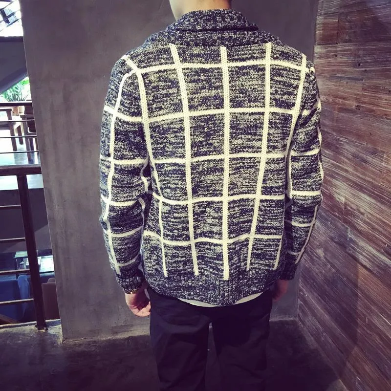 Men's Plaid V-Neck Wool Sweater
