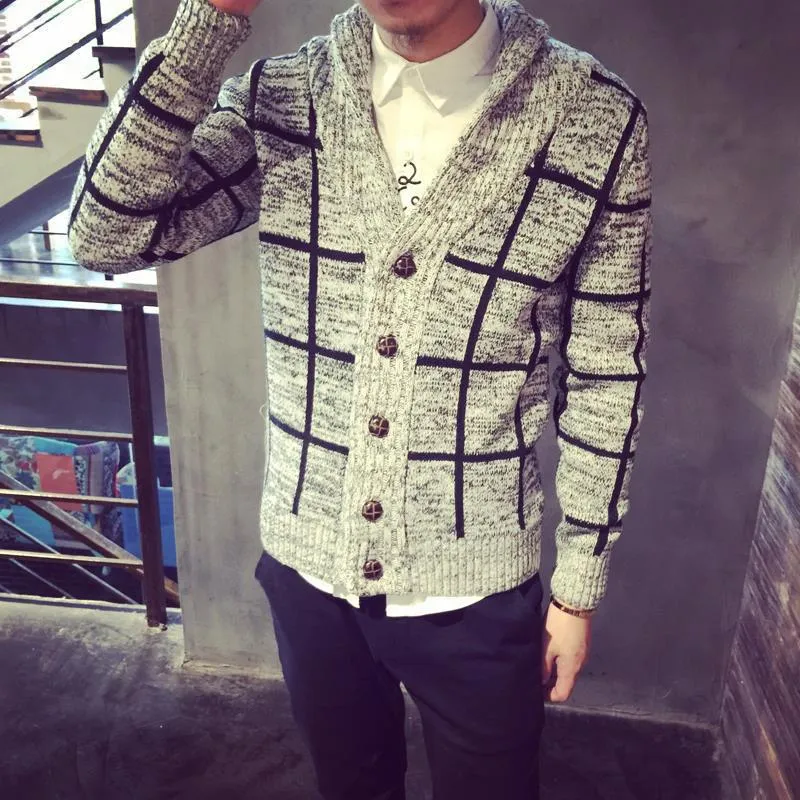 Men's Plaid V-Neck Wool Sweater