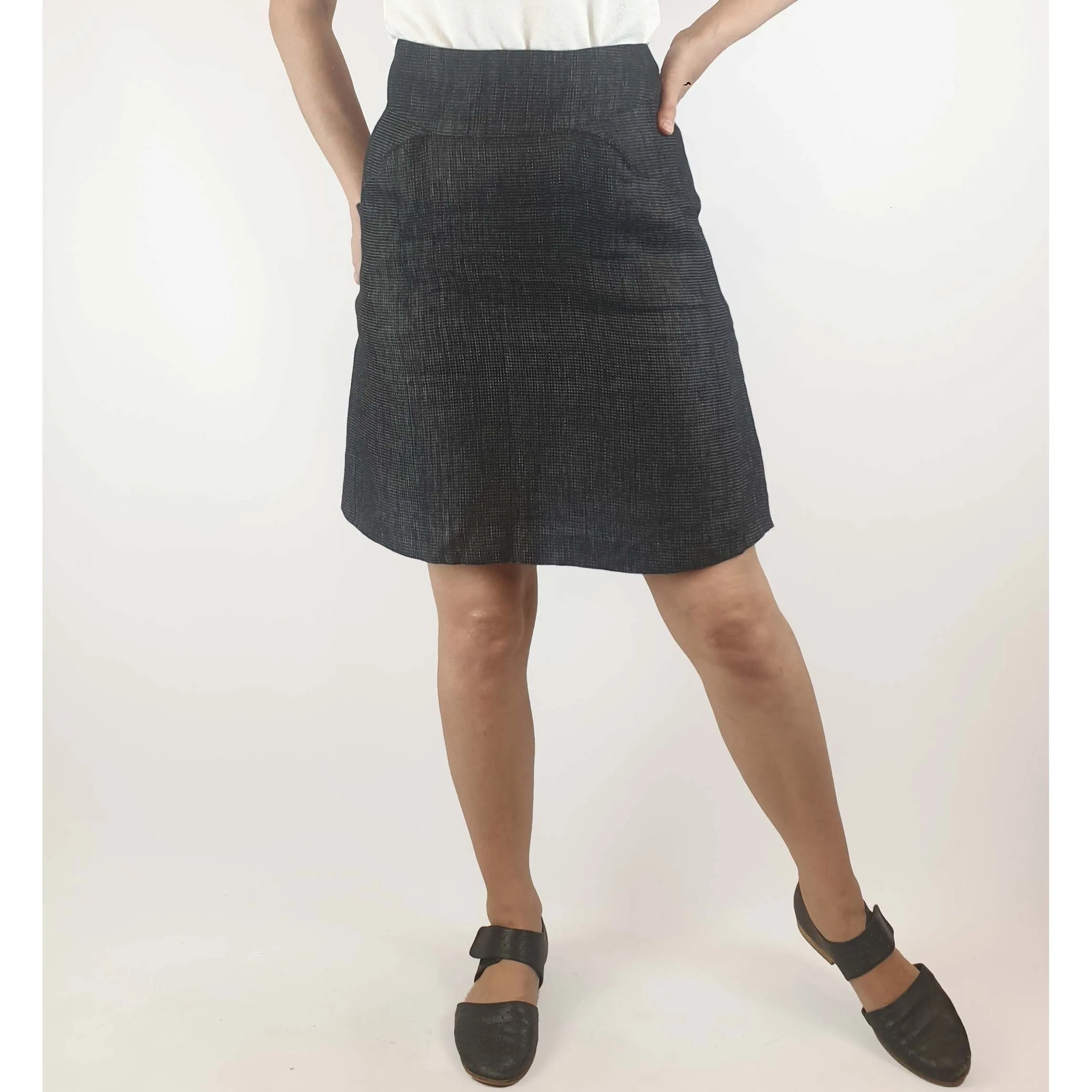 Preap Coutts preloved charcoal 100% linen skirt size 1 (best fits size 8)