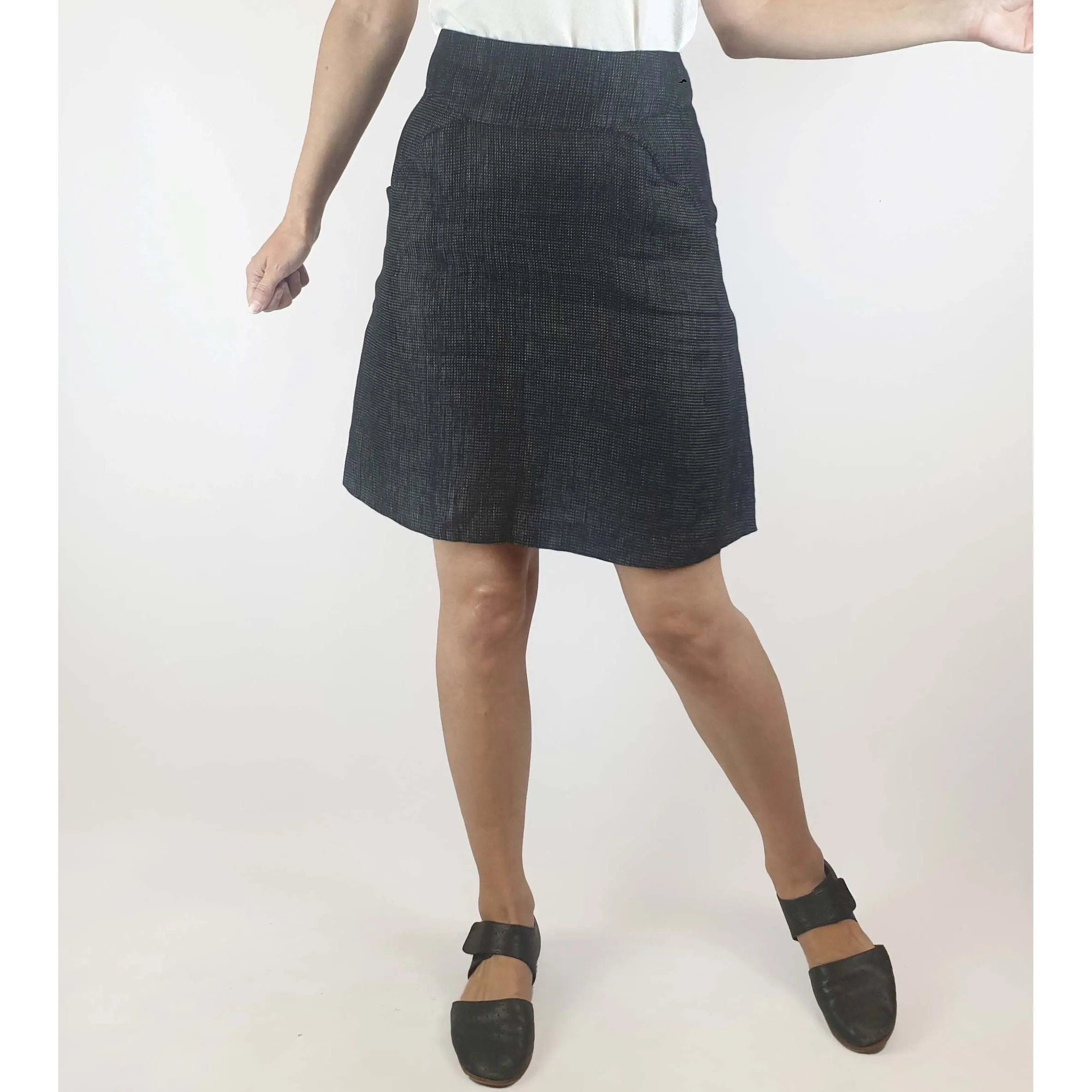 Preap Coutts preloved charcoal 100% linen skirt size 1 (best fits size 8)