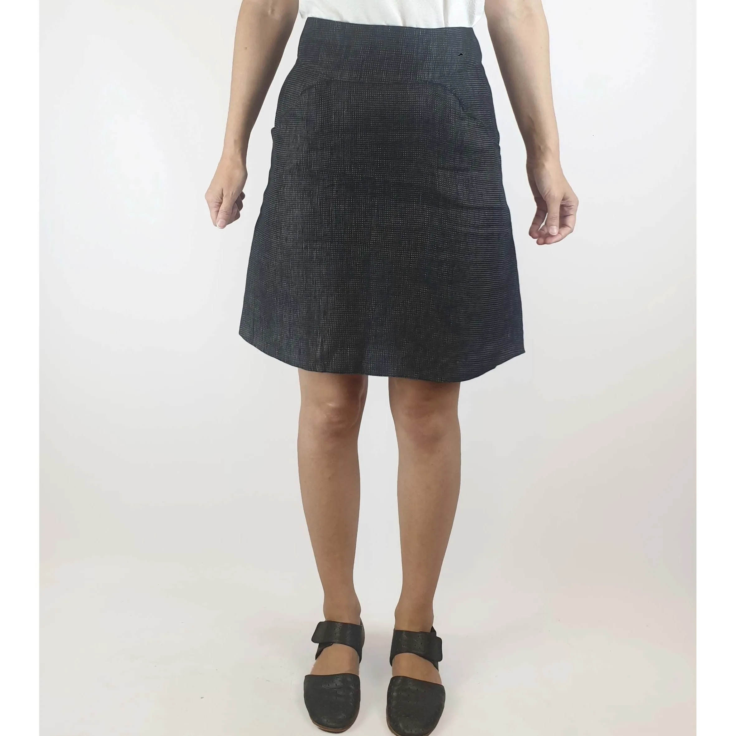 Preap Coutts preloved charcoal 100% linen skirt size 1 (best fits size 8)