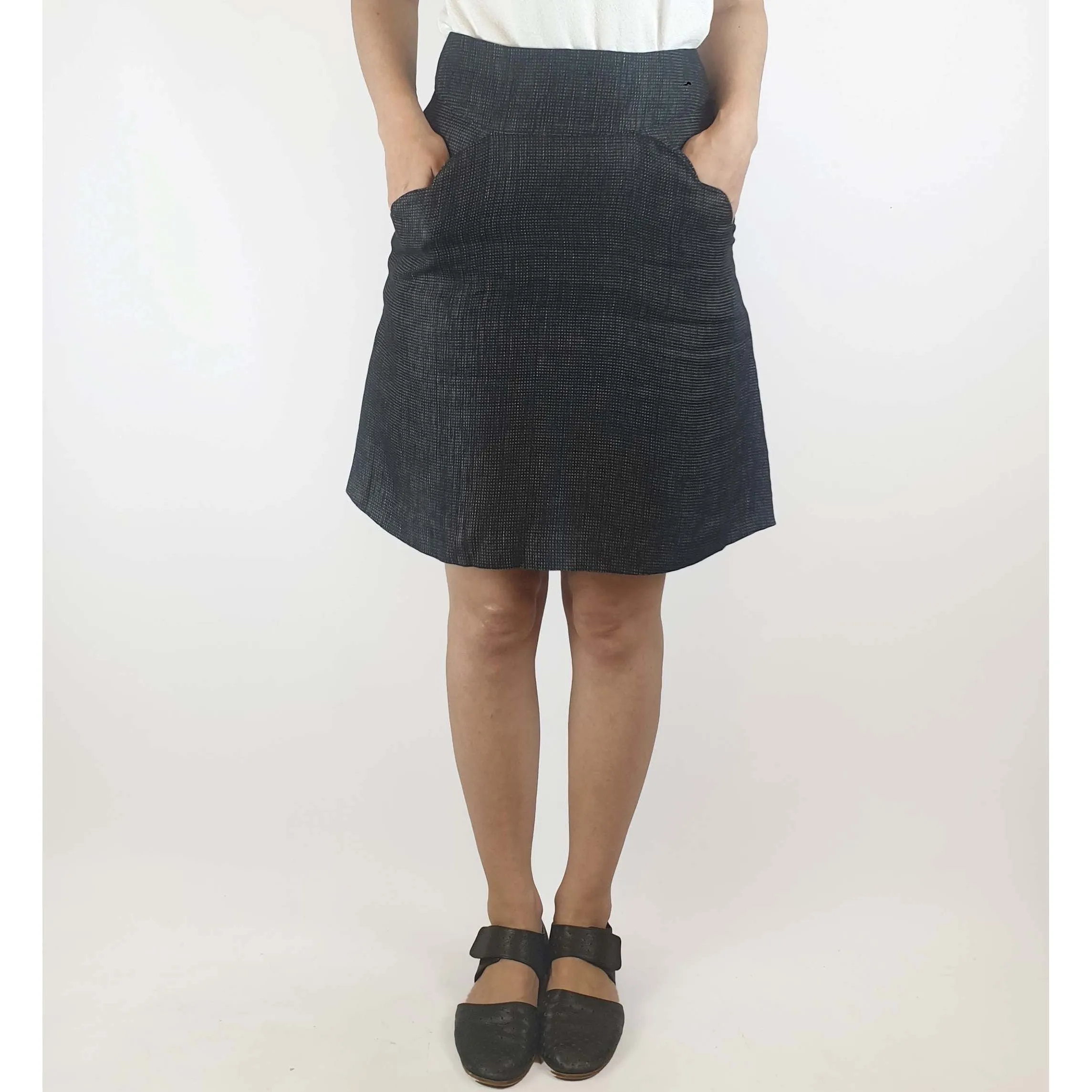 Preap Coutts preloved charcoal 100% linen skirt size 1 (best fits size 8)