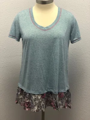SHORT SLEEVE V-NECK TOP