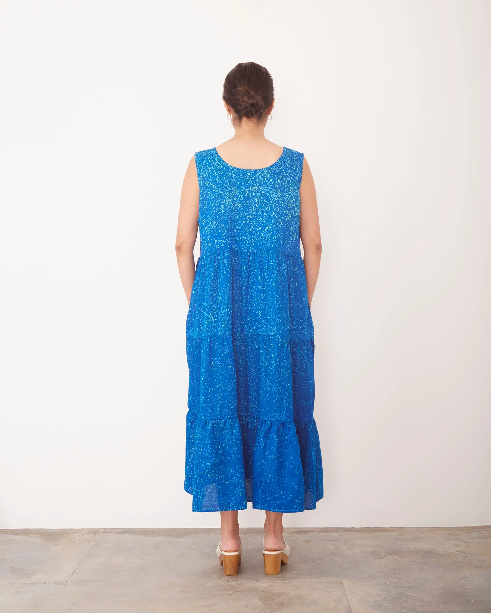 Tiered Sleeveless Sula Dress in Blue Speckle
