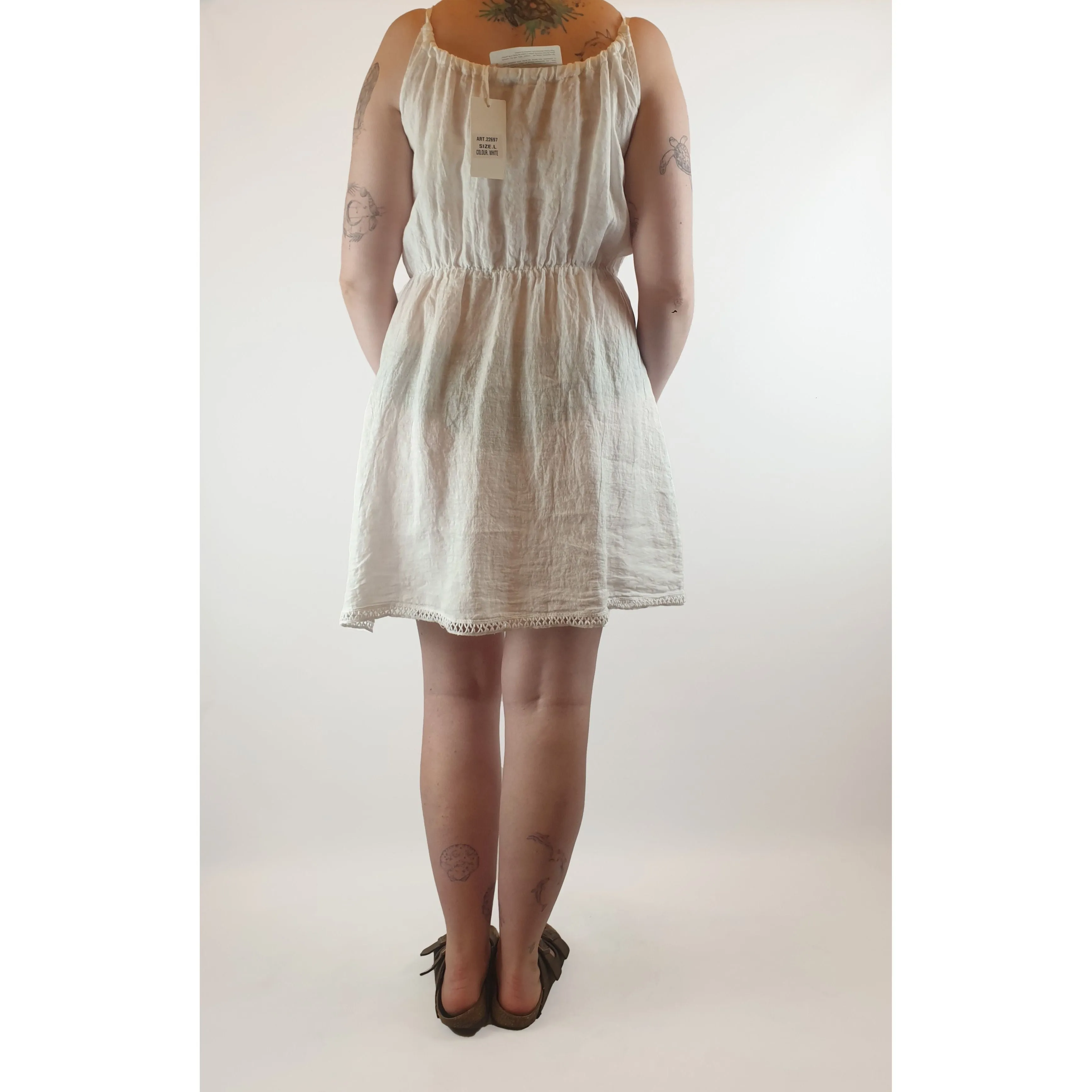 Valentina Naldi white 100% linen spagetti strap dress size L (best fits size 12-14)