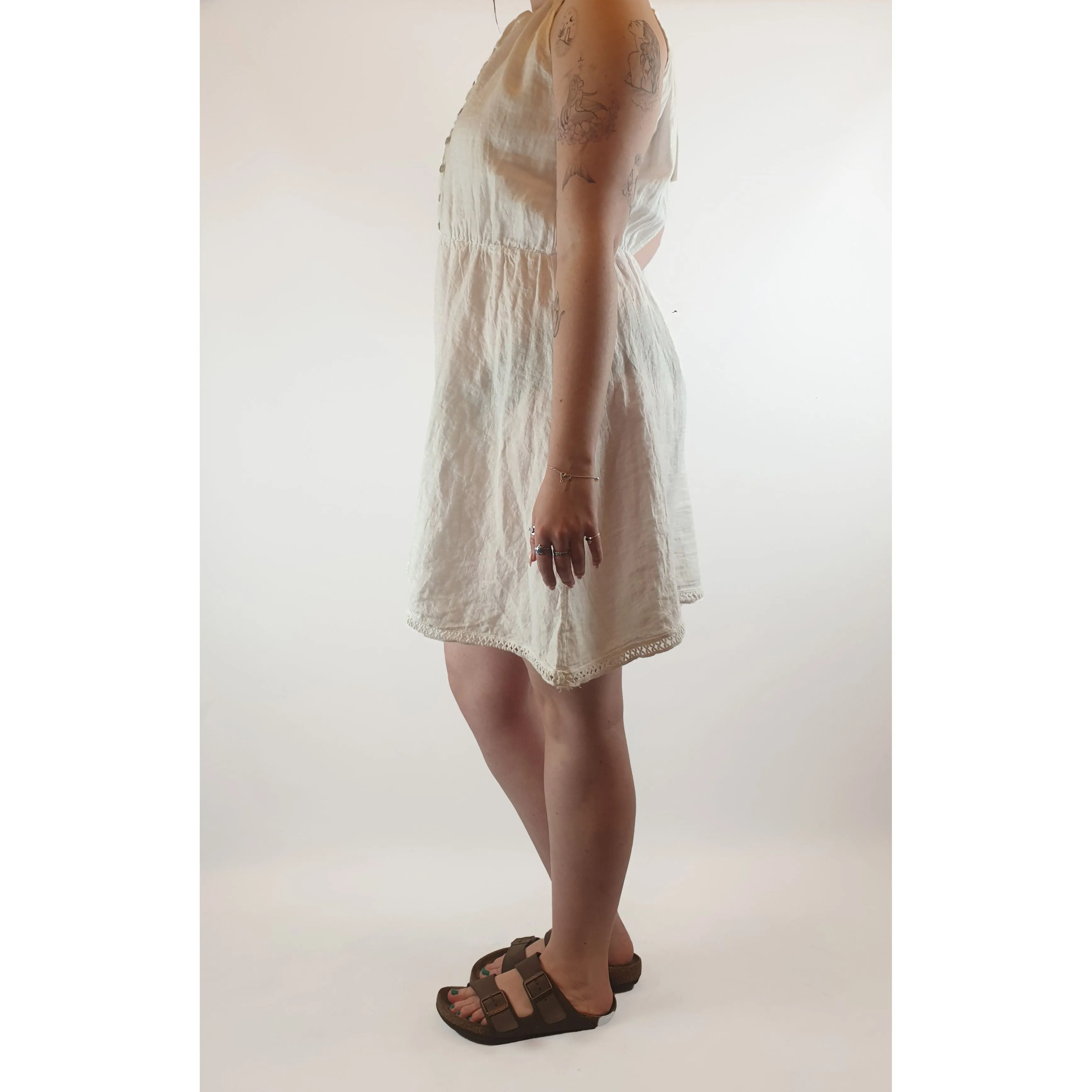 Valentina Naldi white 100% linen spagetti strap dress size L (best fits size 12-14)