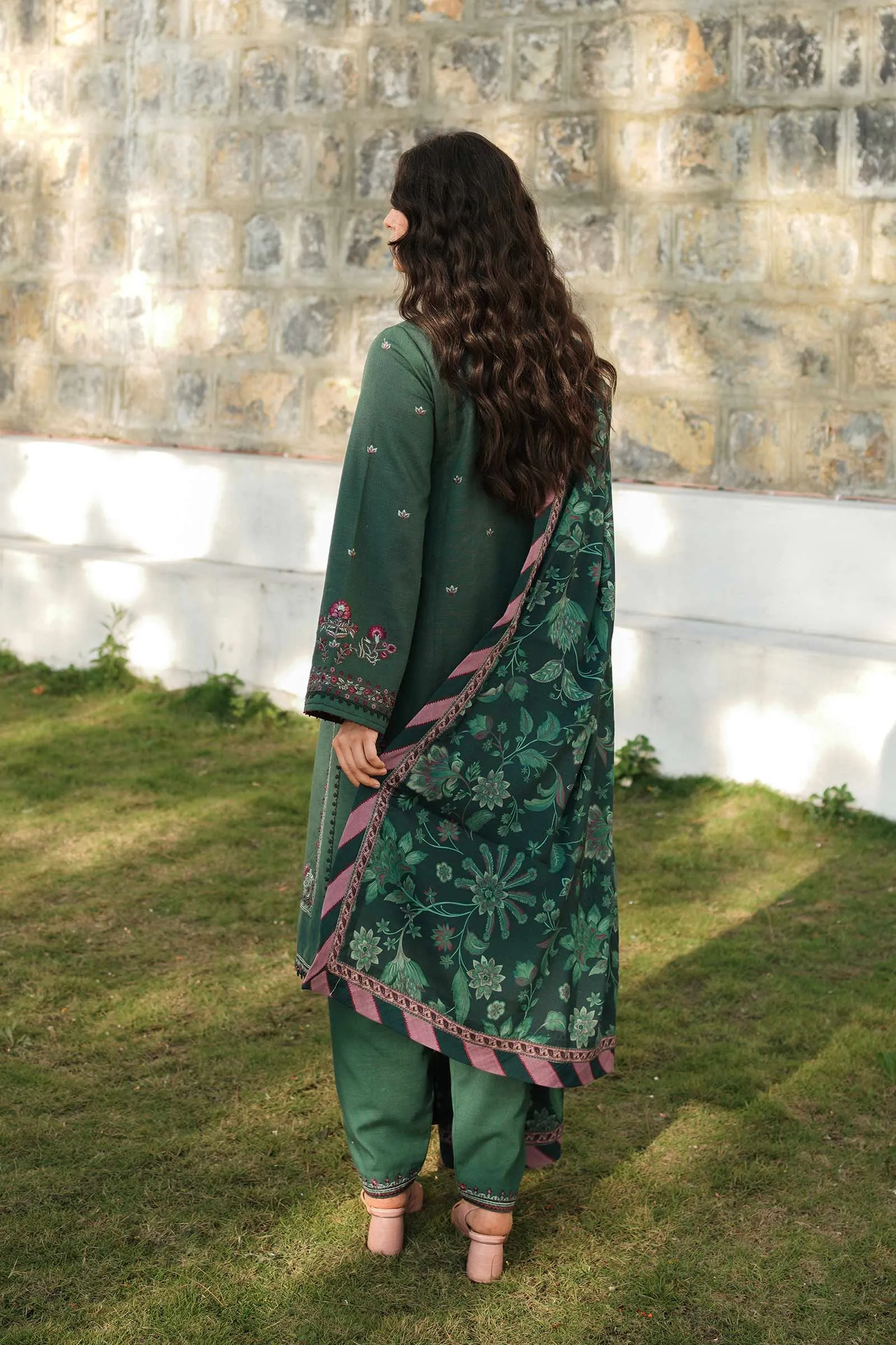 ZW22-1A | Zara Shahjahan Coco Winter Collection 2022 | Unstitched Embroidered Khaddar Linen  Suits
