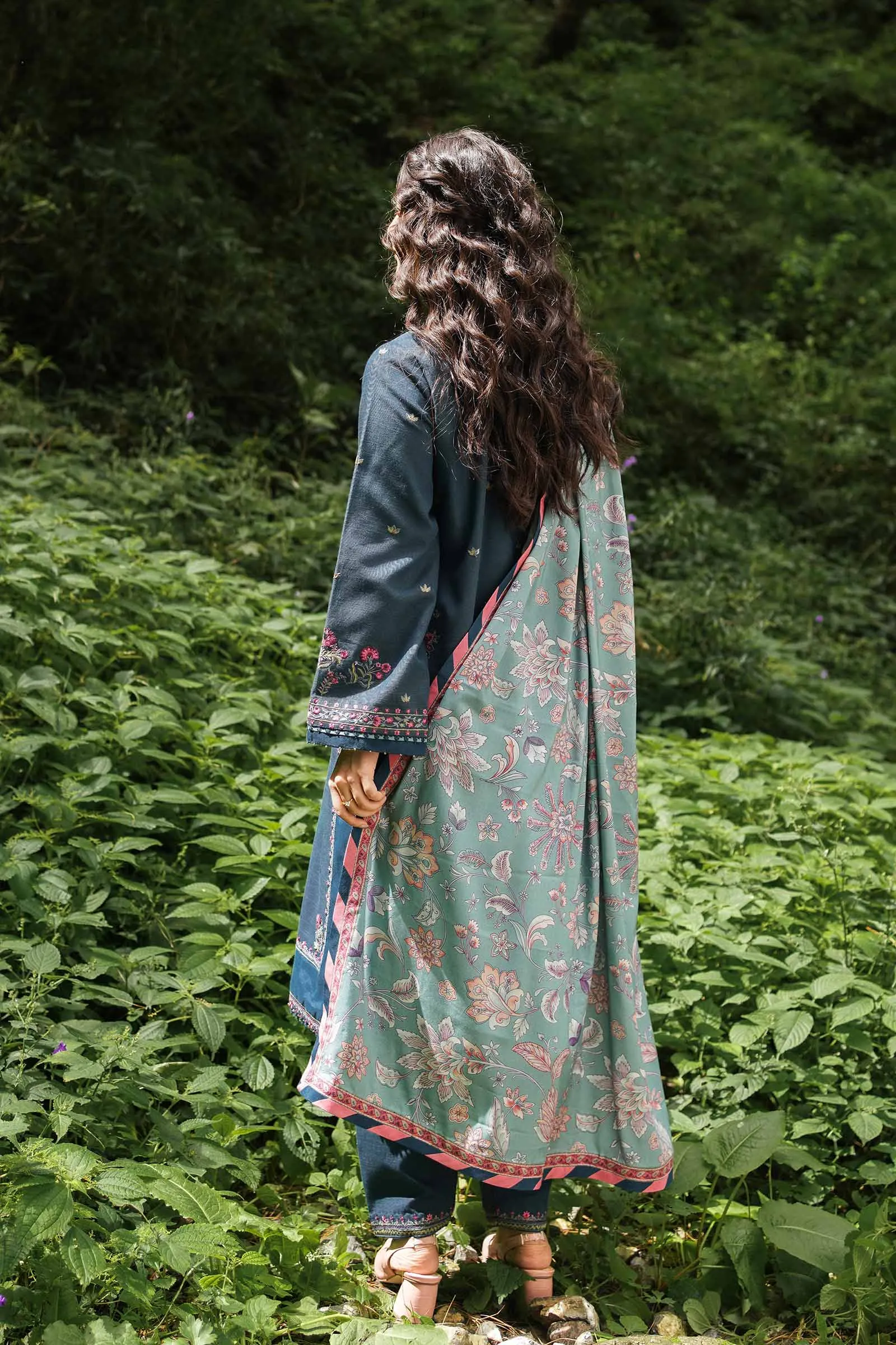 ZW22-1B | Zara Shahjahan Coco Winter Collection 2022 | Unstitched Embroidered Khaddar Linen  Suits