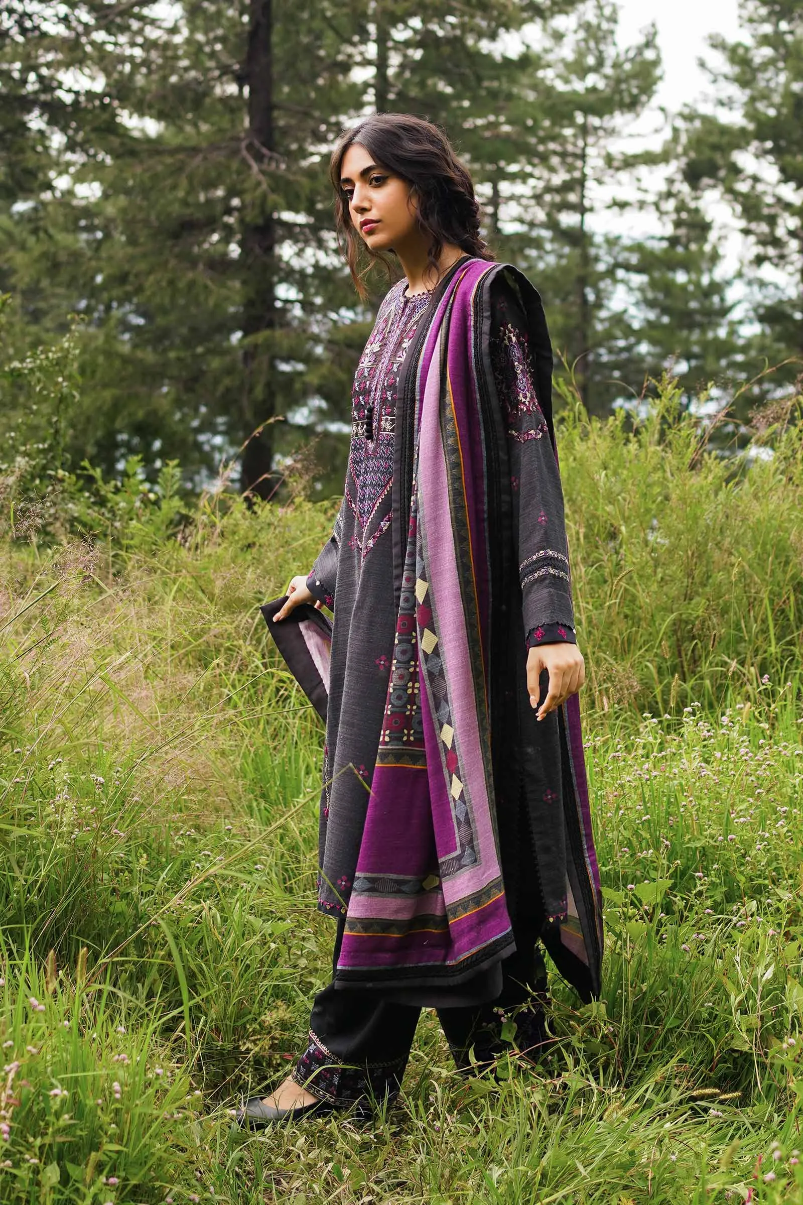 ZW22-5A | Zara Shahjahan Coco Winter Collection 2022 | Unstitched Embroidered Khaddar Linen  Suits